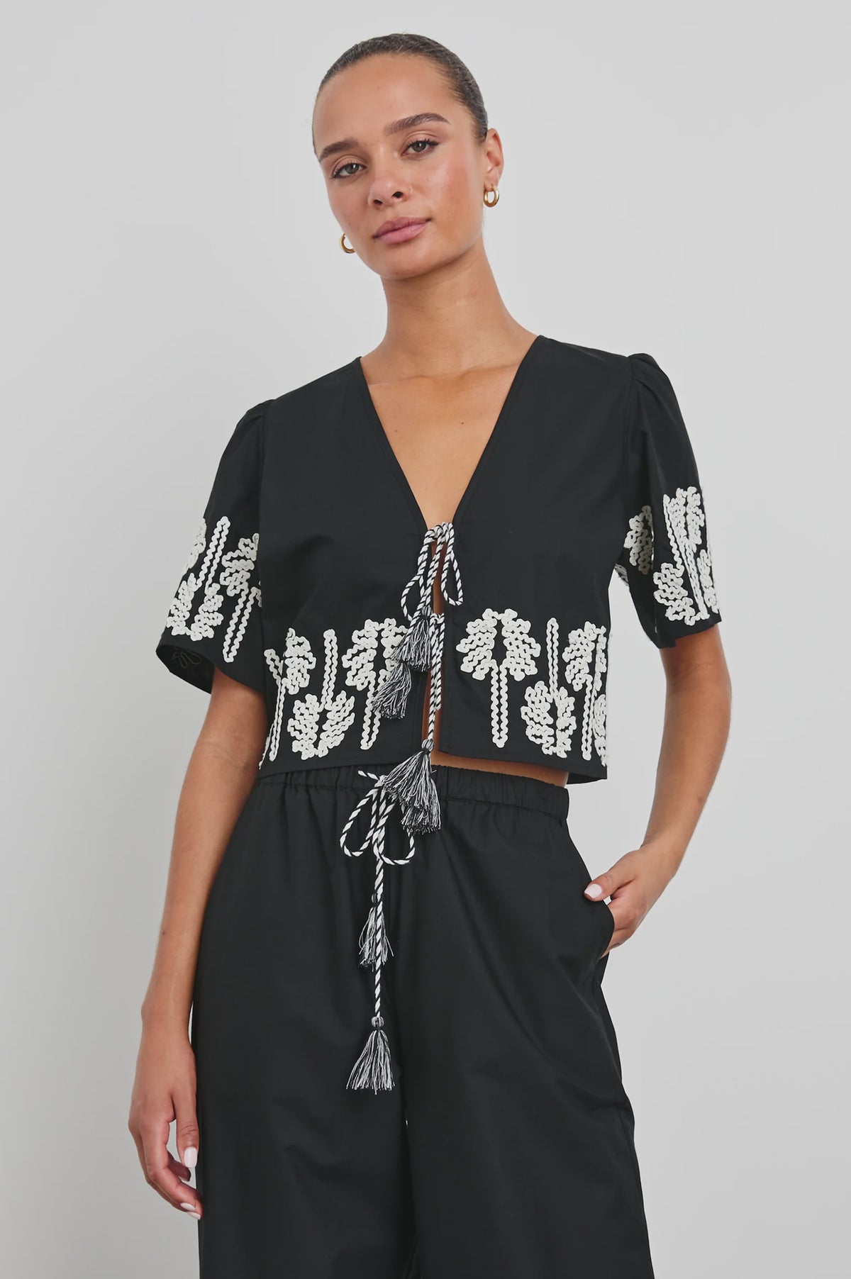 Pari Top in Black Ivory Palm