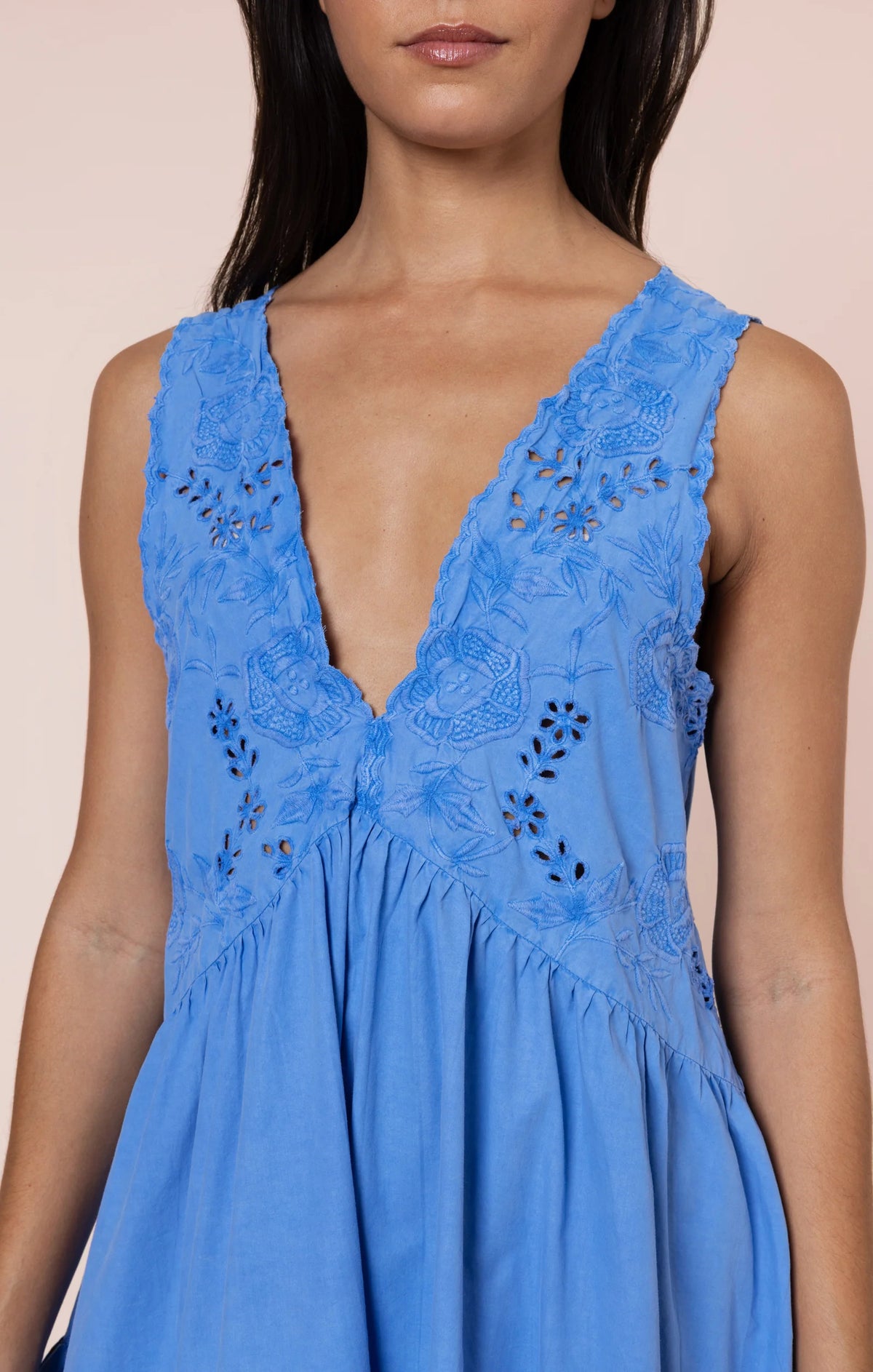 Poplin V Back Mini w/ Scallop Embroidery