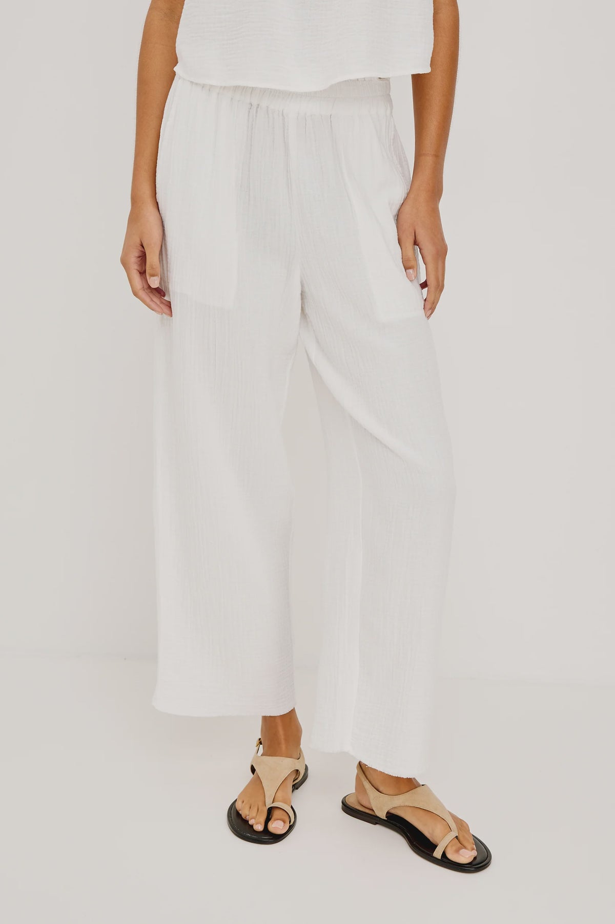 Leon Crop in White