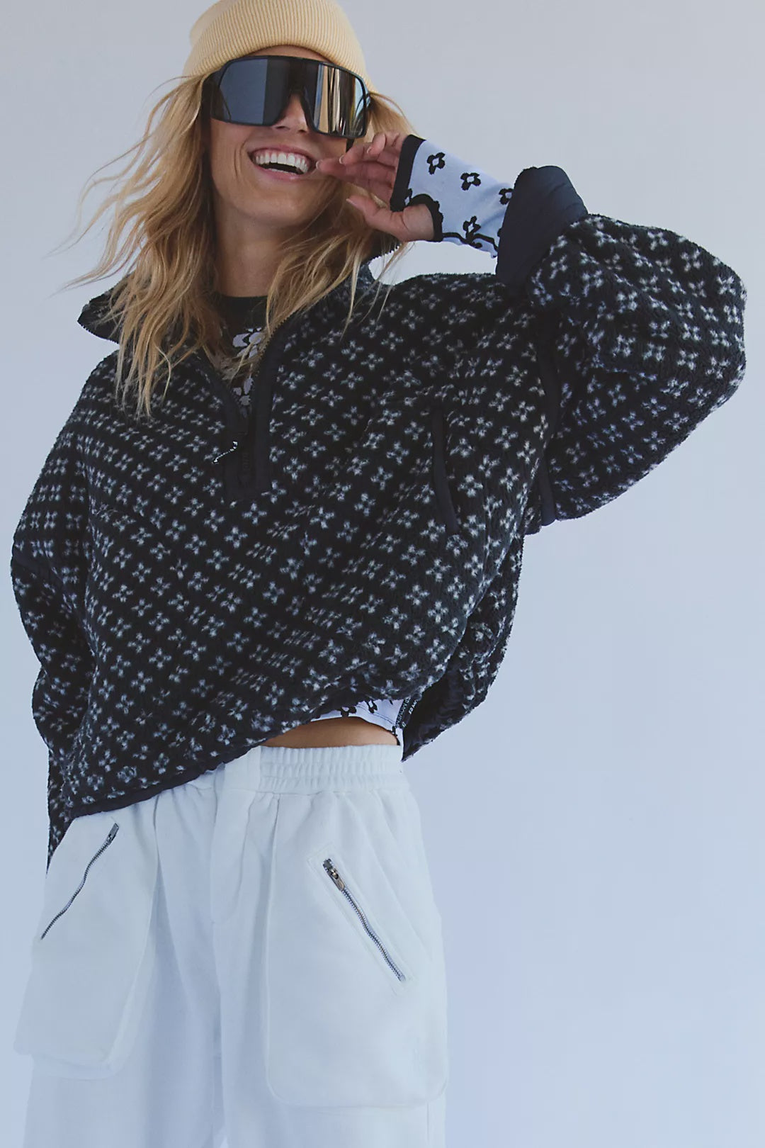 Printed Mountain Half Zip in Black Combo
