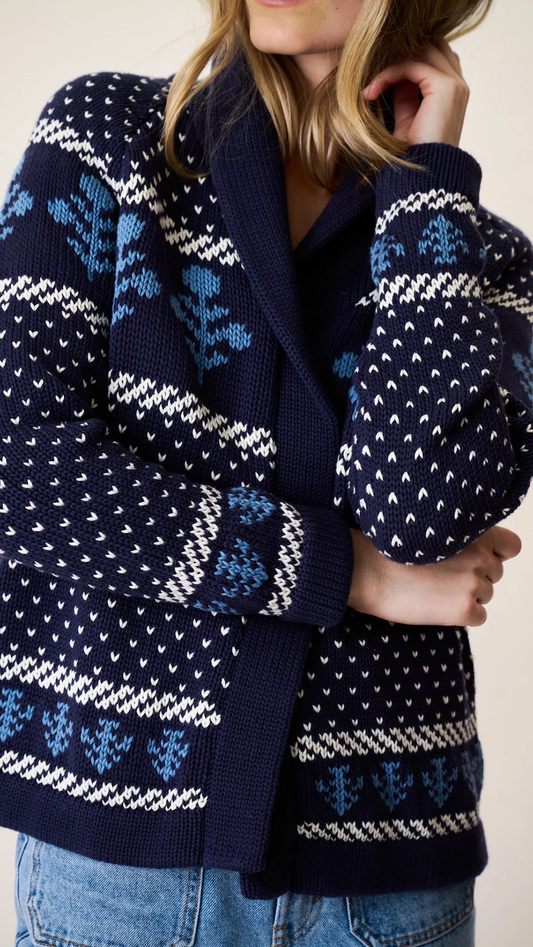 Flower Intarsia Shawl Cardigan