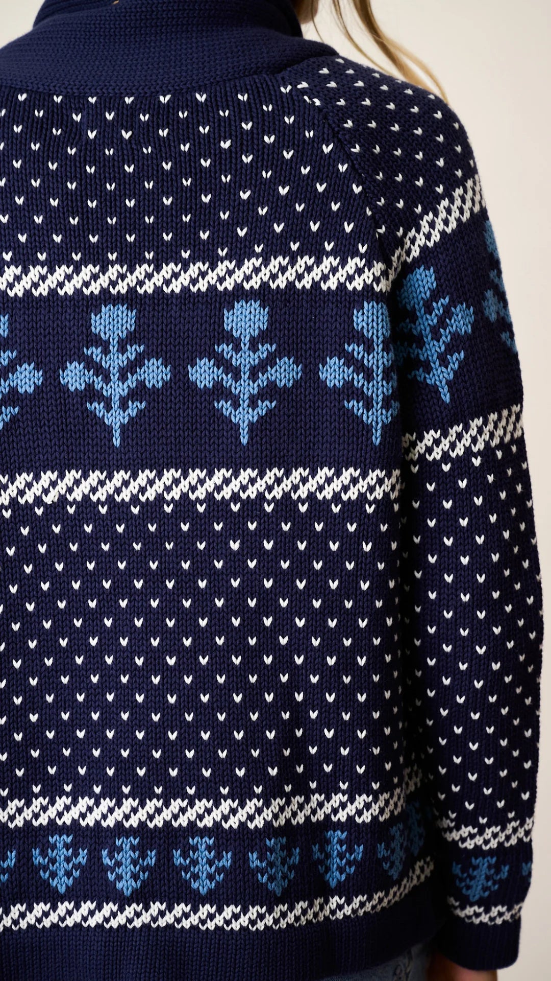 Flower Intarsia Shawl Cardigan